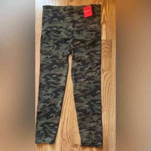 SPANX Green Camo Leggings size XL New - Picture 2 of 4